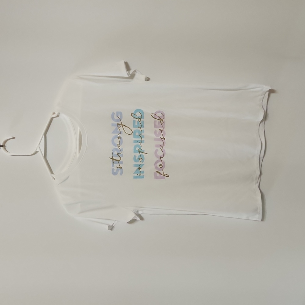Tek Gear NWOT tshirt